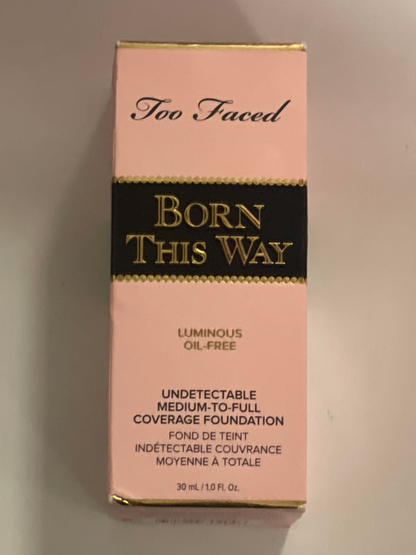 BORN THIS WAY - UNDETECTABLE MEDIUM TO FULL COVERAGE FOUNDATION - LUMINOUS OIL-FREE 30ML - WARM SAND
